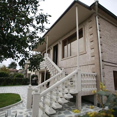 Guest House Nikola 주그디디 외부 사진